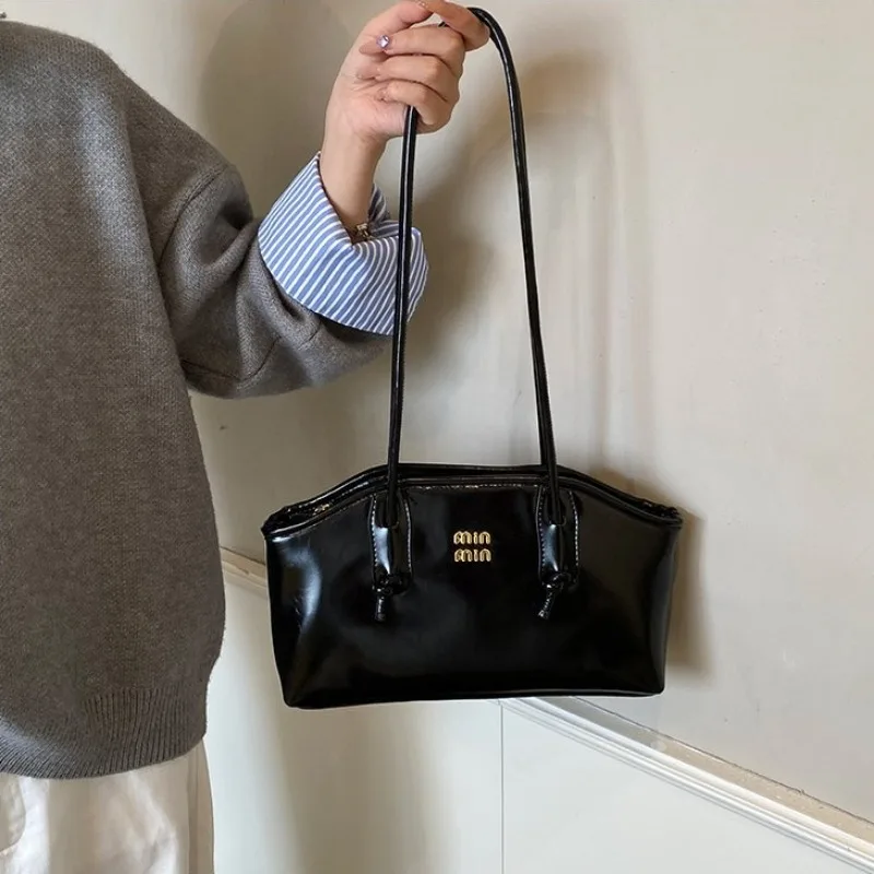 Luxury Bags Investment - Tas Popok Desainer Legacy Bag Untuk