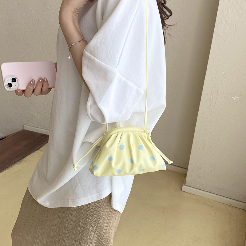 MOODS Tas Tangan & Dompet Desa - Luxury Bags Mini ulasan dan harga