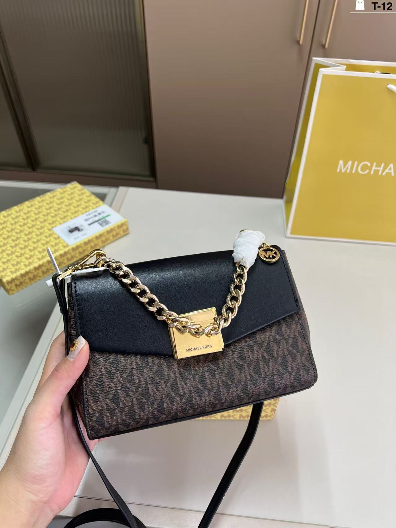 Tas selempang wanita Michael K - Luxury Bags Michael Kors ulasan dan harga