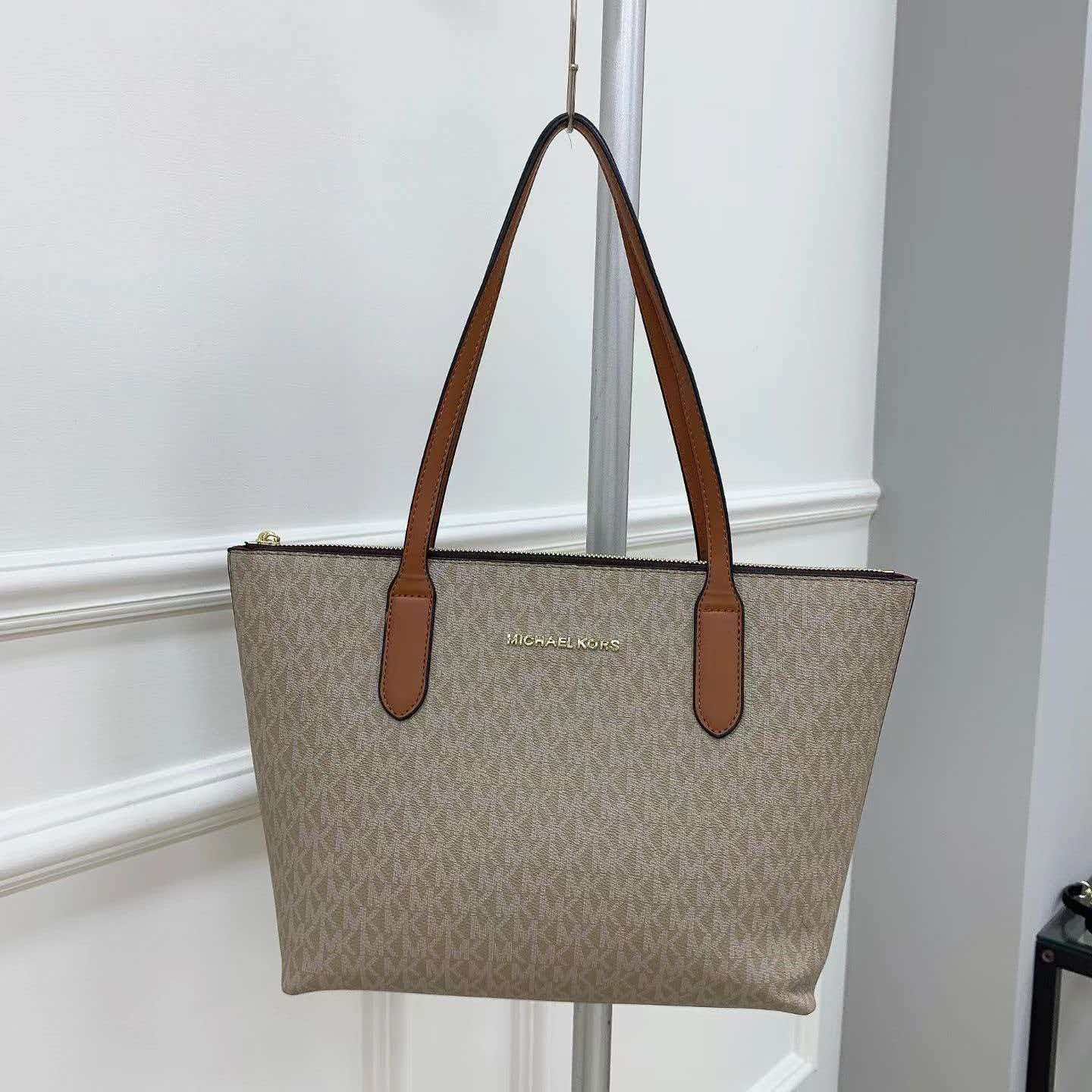 Michael Kors Vincent Tas Selem - Luxury Bags Michael Kors ulasan dan harga